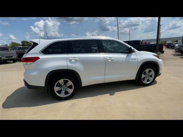 used 2017 Toyota Highlander Hybrid car, priced at $20,000