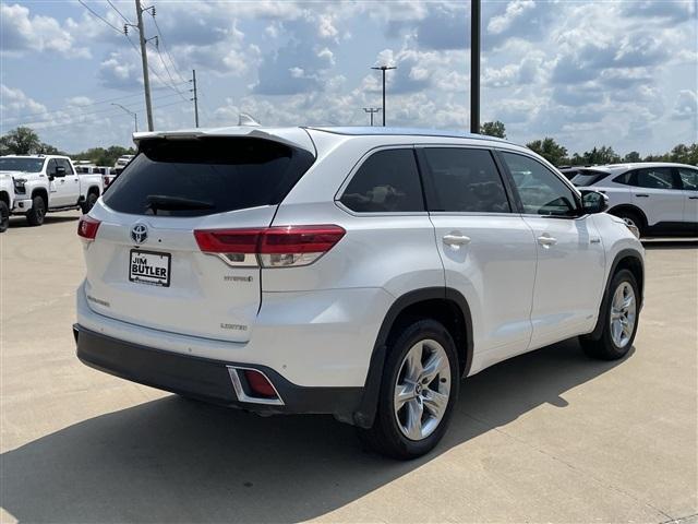 used 2017 Toyota Highlander Hybrid car, priced at $20,000