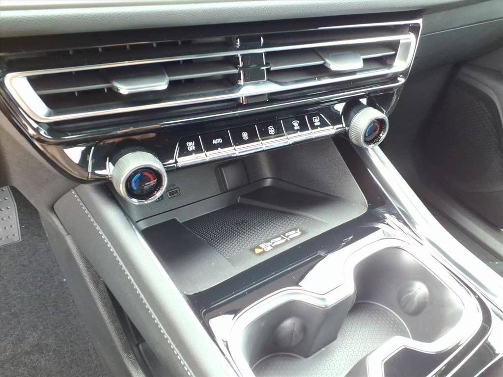 new 2026 Chevrolet Traverse car, priced at $45,445