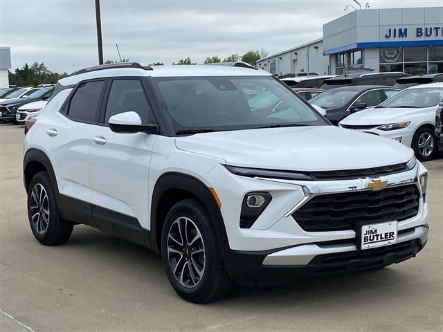 new 2025 Chevrolet TrailBlazer car, priced at $24,740