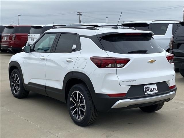 new 2025 Chevrolet TrailBlazer car, priced at $24,740