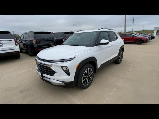 new 2025 Chevrolet TrailBlazer car, priced at $24,740