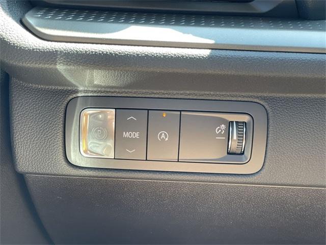 new 2025 Chevrolet Traverse car, priced at $42,545