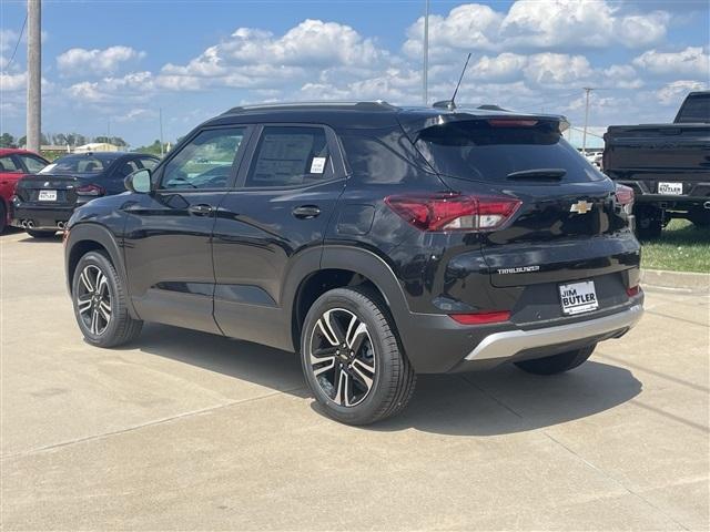 new 2025 Chevrolet TrailBlazer car, priced at $26,255