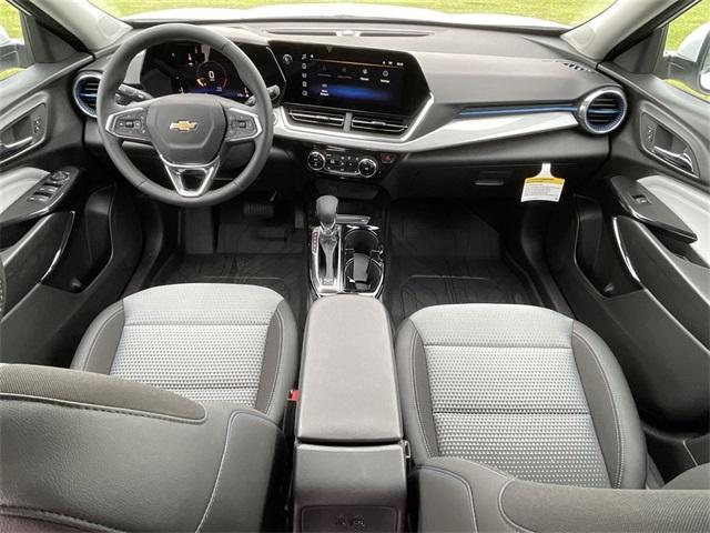 new 2025 Chevrolet Trax car, priced at $25,258