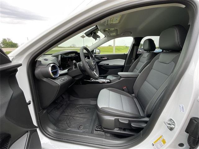 new 2025 Chevrolet Trax car, priced at $25,258