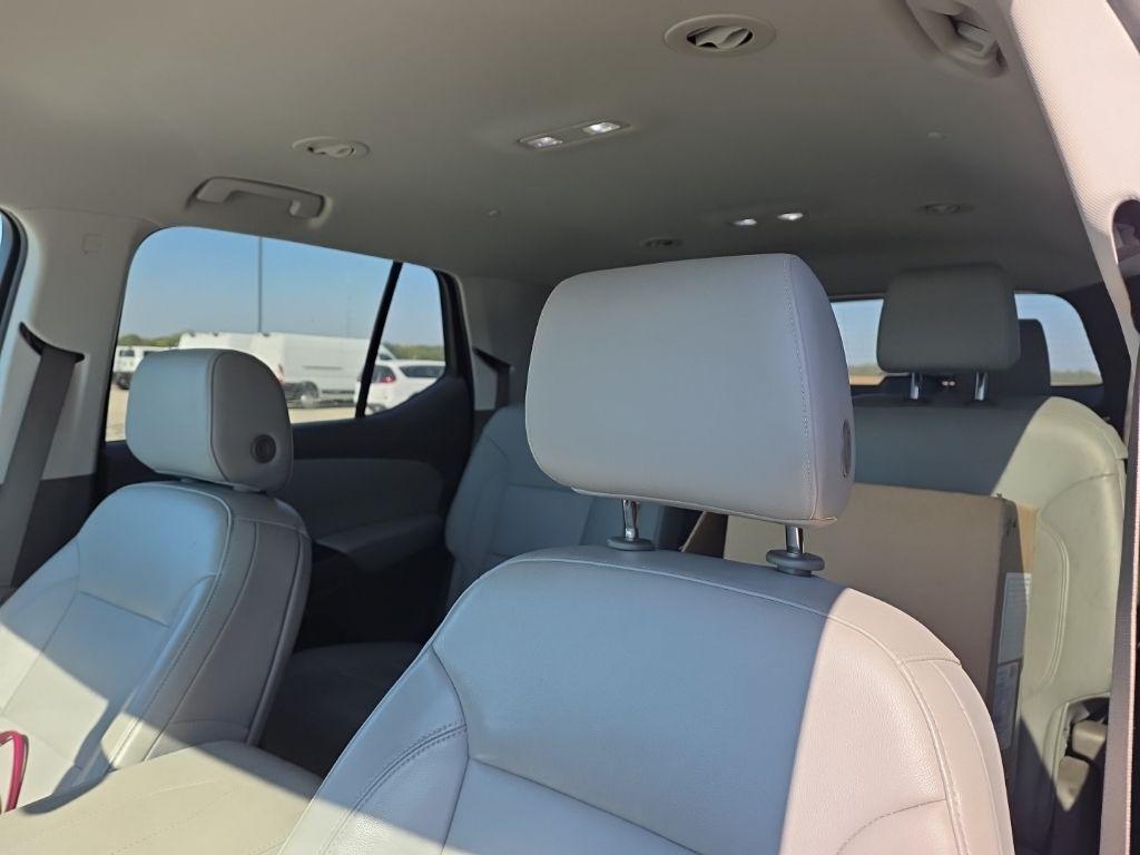 used 2020 Chevrolet Traverse car, priced at $21,211