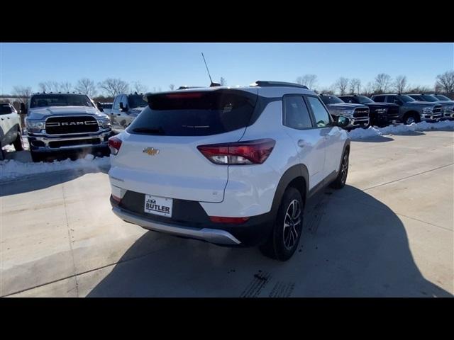 new 2025 Chevrolet TrailBlazer car, priced at $27,412