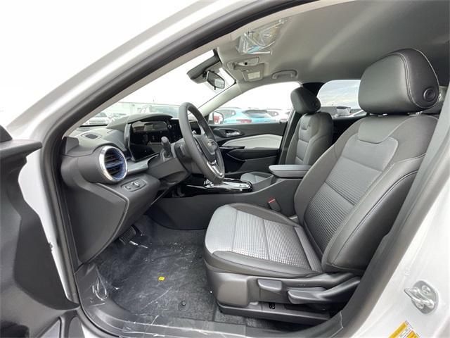 new 2025 Chevrolet Trax car, priced at $25,044