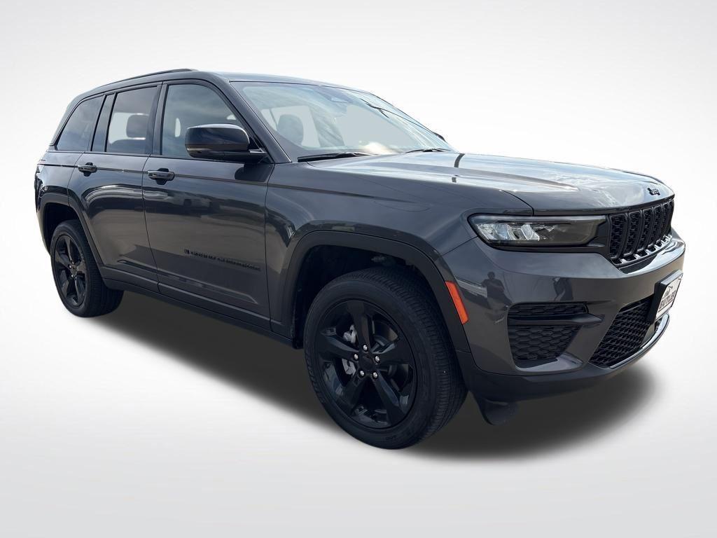 used 2023 Jeep Grand Cherokee car, priced at $35,489