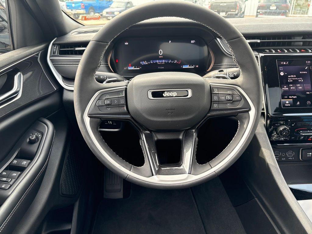 used 2023 Jeep Grand Cherokee car, priced at $35,489