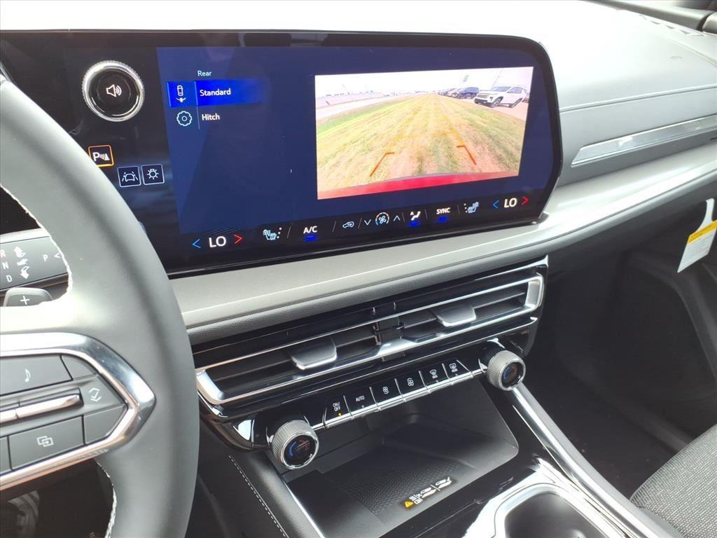 new 2026 Chevrolet Traverse car, priced at $46,860