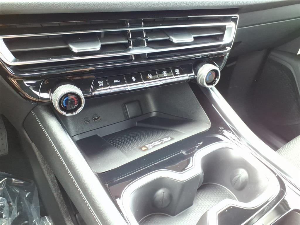 new 2026 Chevrolet Traverse car, priced at $46,860