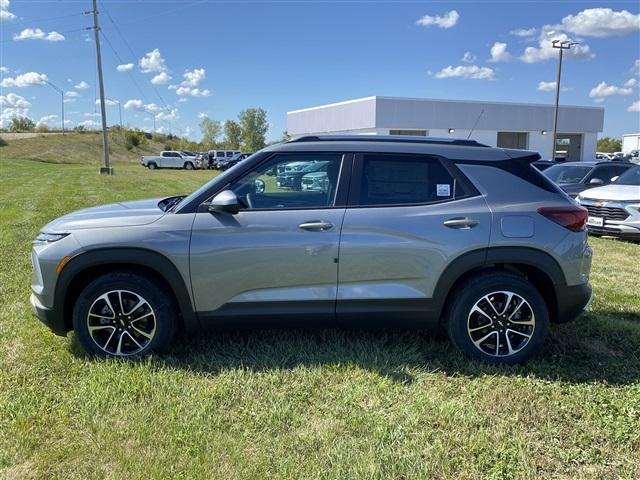 new 2025 Chevrolet TrailBlazer car, priced at $27,048