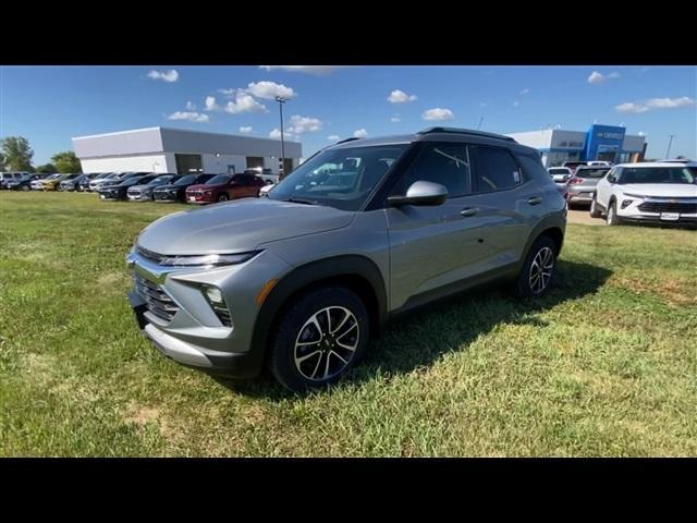 new 2025 Chevrolet TrailBlazer car, priced at $27,048