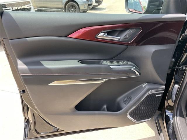 new 2025 Chevrolet Traverse car, priced at $56,354