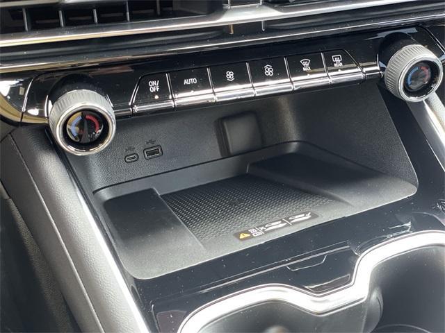 new 2025 Chevrolet Traverse car, priced at $56,354