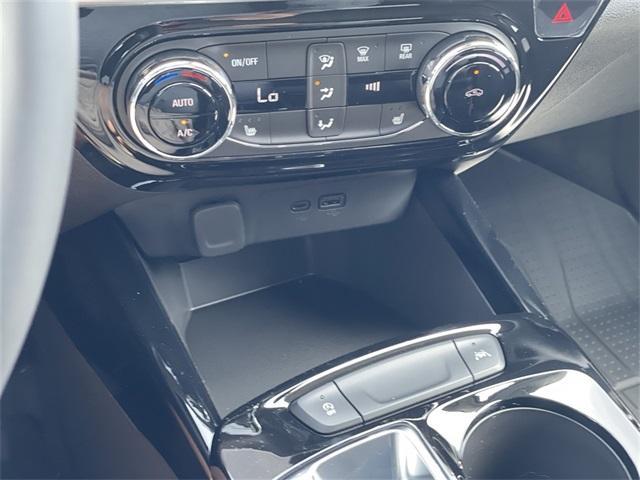 new 2025 Chevrolet Trax car, priced at $25,044