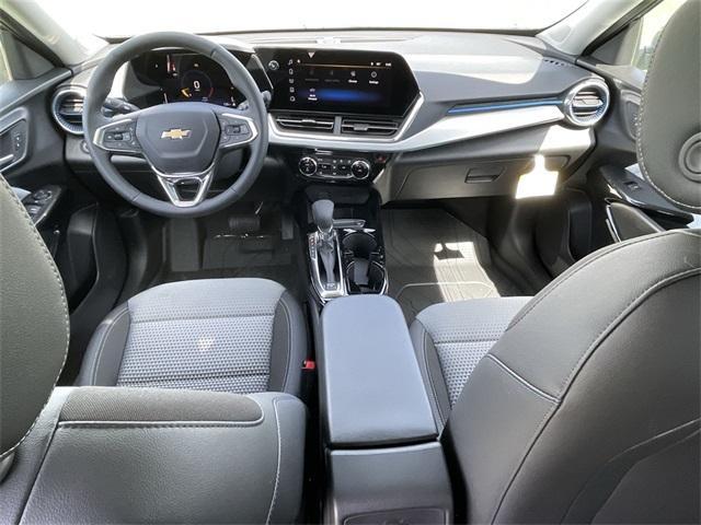 new 2025 Chevrolet Trax car, priced at $25,044