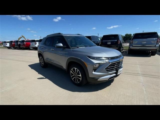 new 2025 Chevrolet TrailBlazer car, priced at $24,740