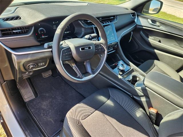 new 2025 Jeep Grand Cherokee L car, priced at $40,580