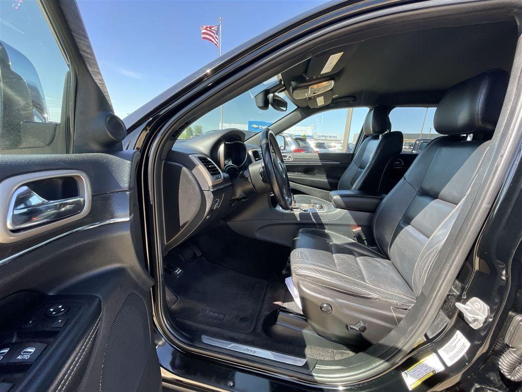 used 2017 Jeep Grand Cherokee car, priced at $11,999