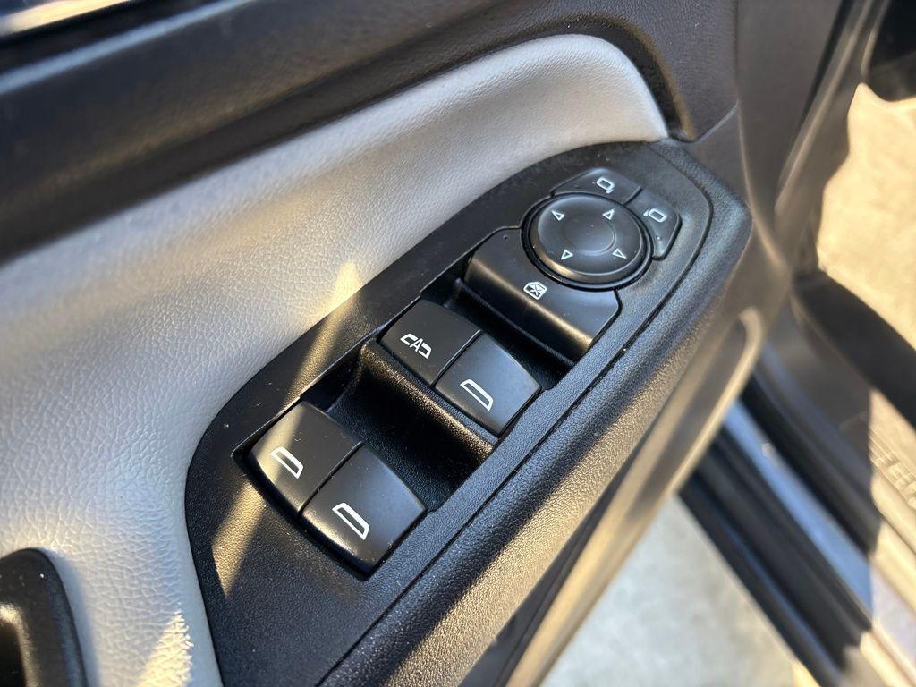 used 2023 Chevrolet Equinox car, priced at $21,541