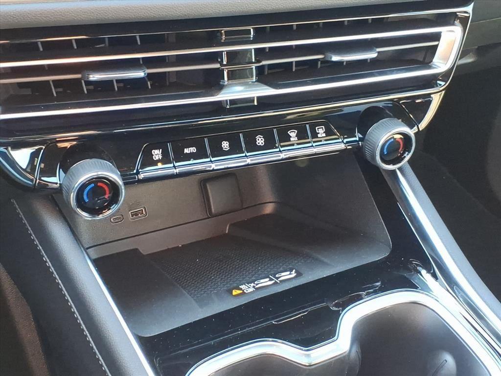 new 2026 Chevrolet Traverse car, priced at $40,880