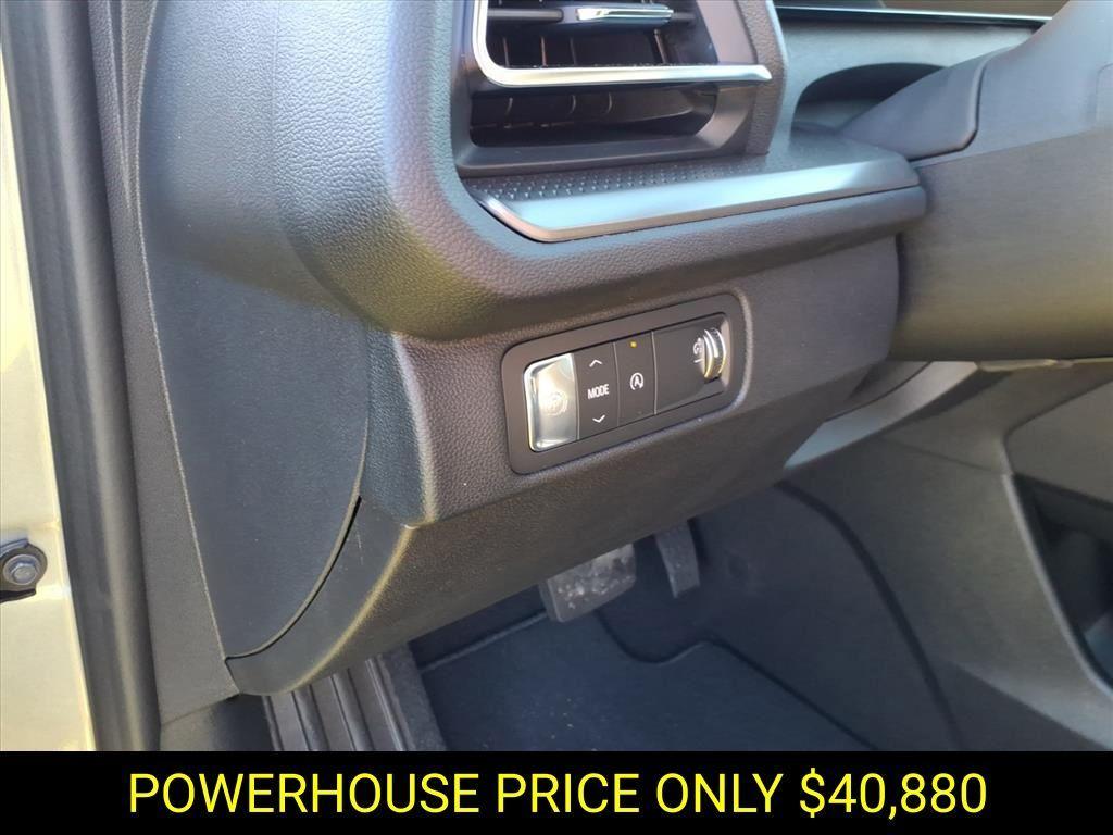 new 2026 Chevrolet Traverse car, priced at $40,880