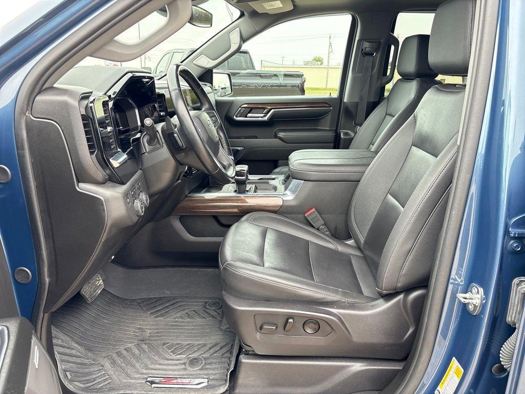 used 2024 Chevrolet Silverado 1500 car, priced at $42,314