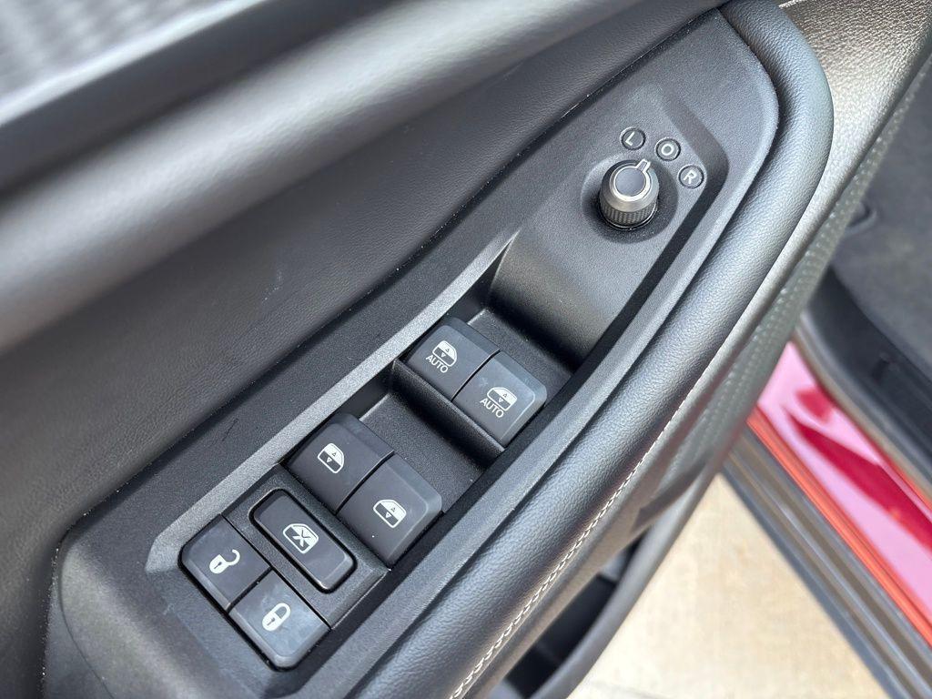 used 2025 Jeep Grand Cherokee L car, priced at $38,602