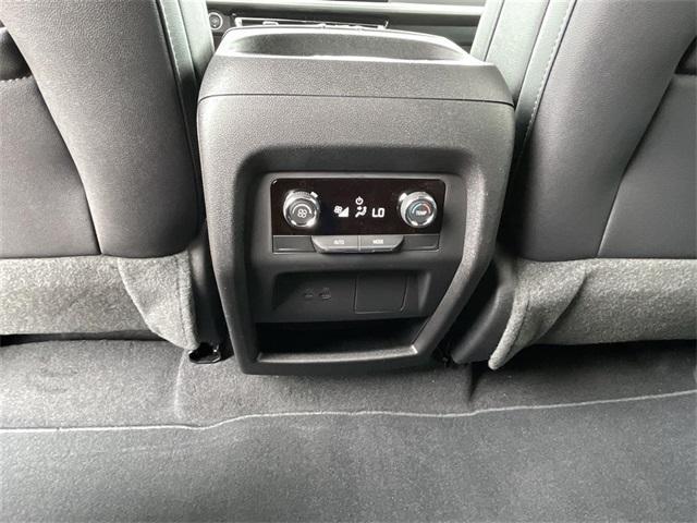 new 2025 Chevrolet Traverse car, priced at $43,195