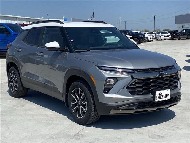 new 2025 Chevrolet TrailBlazer car, priced at $31,175