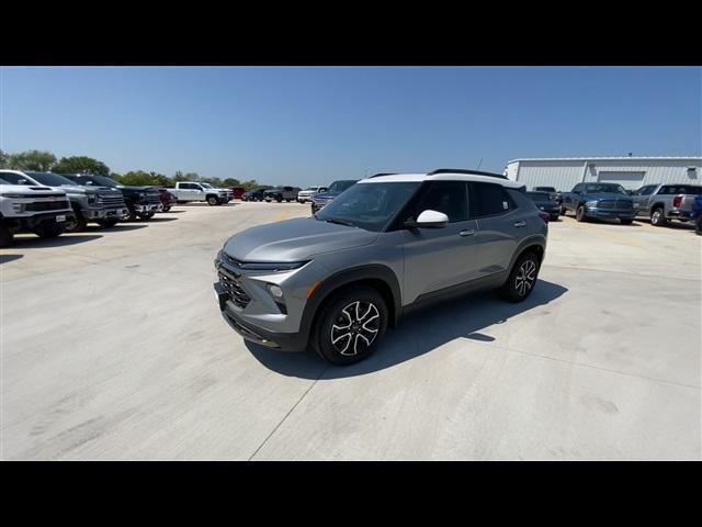 new 2025 Chevrolet TrailBlazer car, priced at $31,175