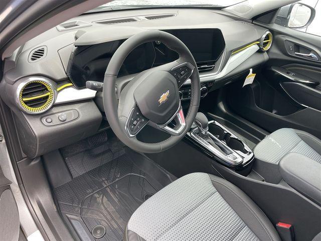 new 2025 Chevrolet Trax car, priced at $25,251
