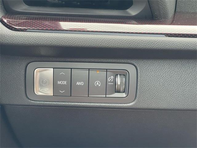 new 2025 Chevrolet Traverse car, priced at $60,454