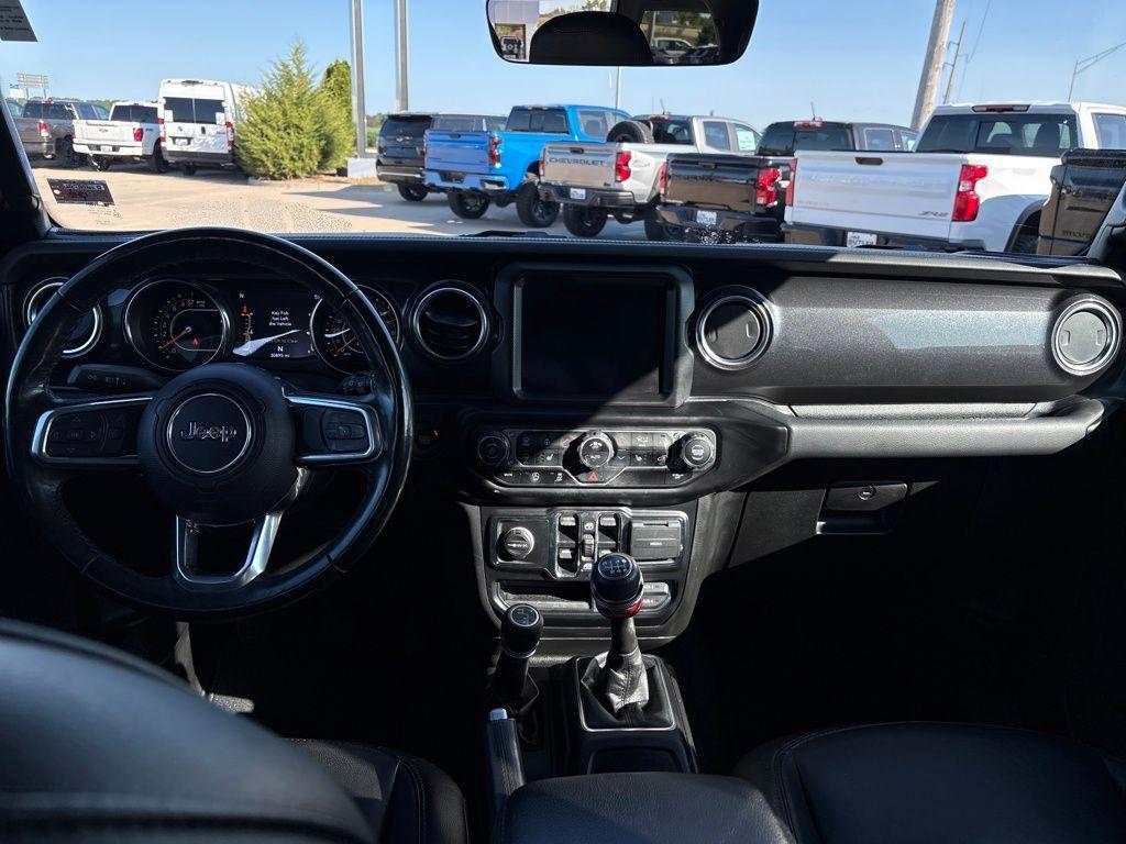 used 2022 Jeep Wrangler Unlimited car, priced at $36,327