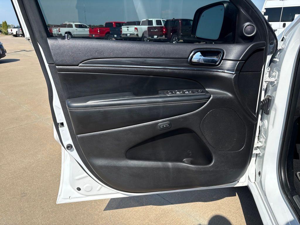 used 2021 Jeep Grand Cherokee car, priced at $23,594