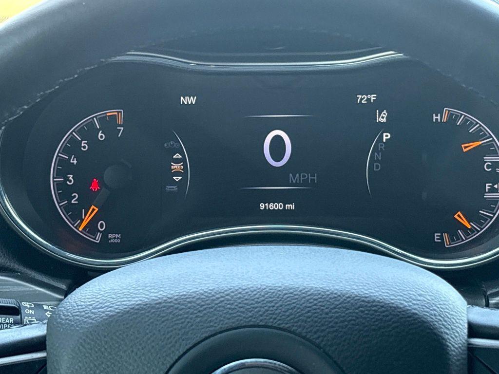 used 2021 Jeep Grand Cherokee car, priced at $23,594