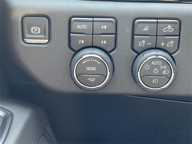 new 2025 Chevrolet Silverado 1500 car, priced at $47,060