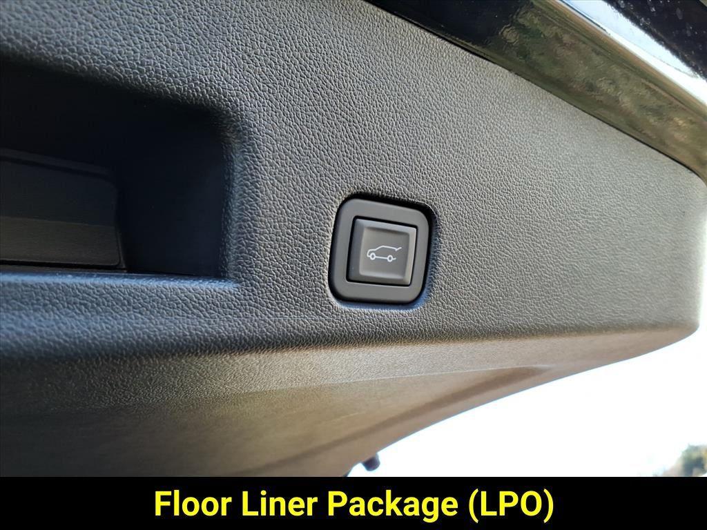 new 2026 Chevrolet Traverse car, priced at $42,460