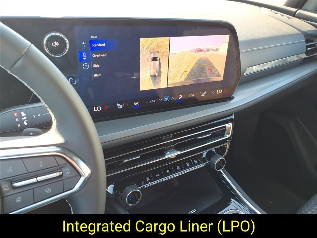 new 2026 Chevrolet Traverse car, priced at $42,460