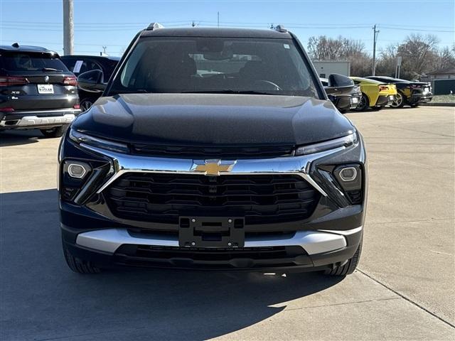 new 2025 Chevrolet TrailBlazer car, priced at $27,048