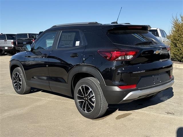 new 2025 Chevrolet TrailBlazer car, priced at $27,048