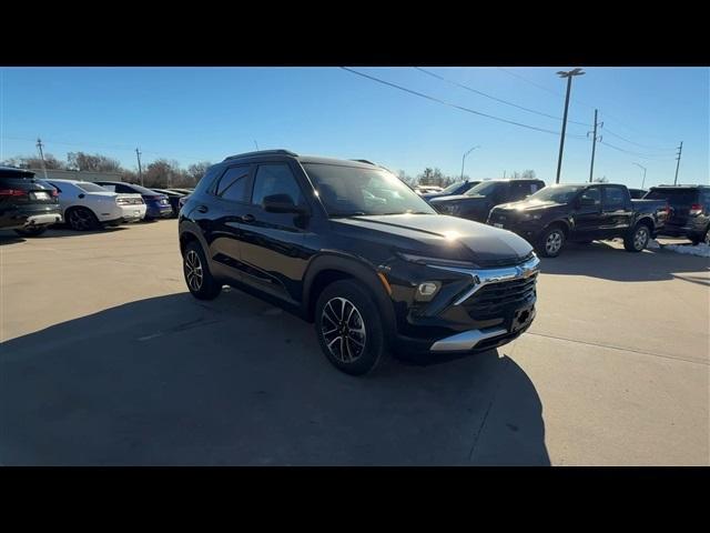 new 2025 Chevrolet TrailBlazer car, priced at $27,048