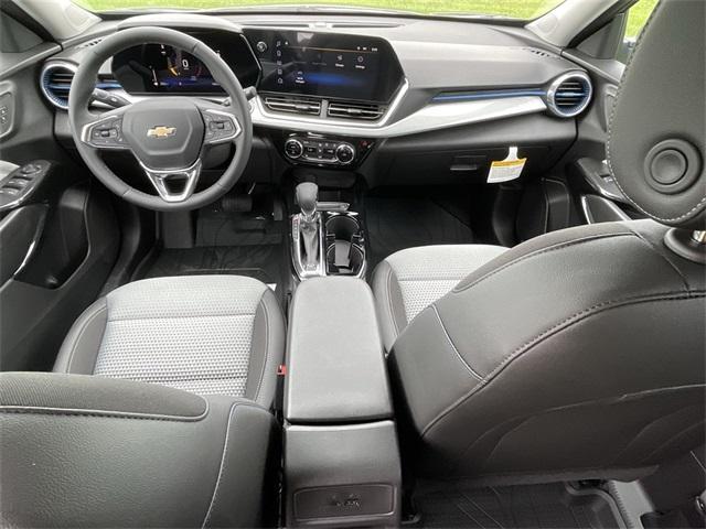 new 2025 Chevrolet Trax car, priced at $25,070