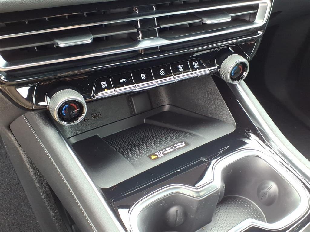 new 2026 Chevrolet Traverse car, priced at $43,269