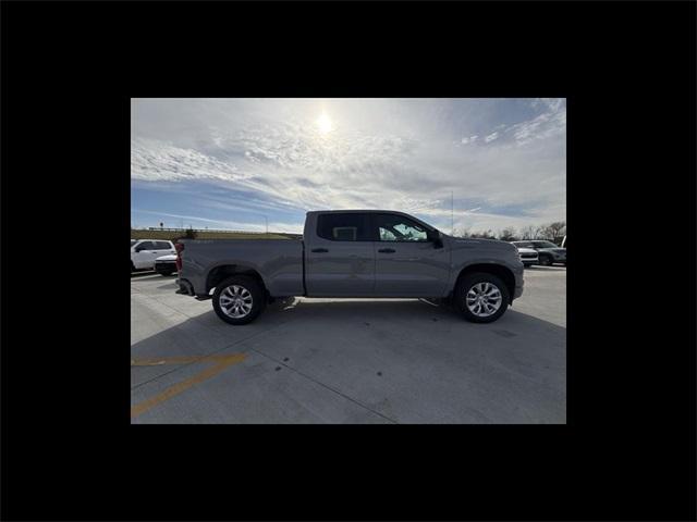 new 2025 Chevrolet Silverado 1500 car, priced at $42,688