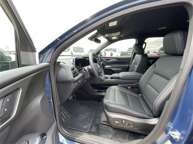 new 2025 Chevrolet Traverse car, priced at $43,994