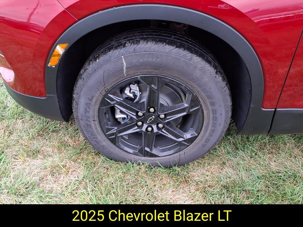 new 2025 Chevrolet Blazer car, priced at $40,390